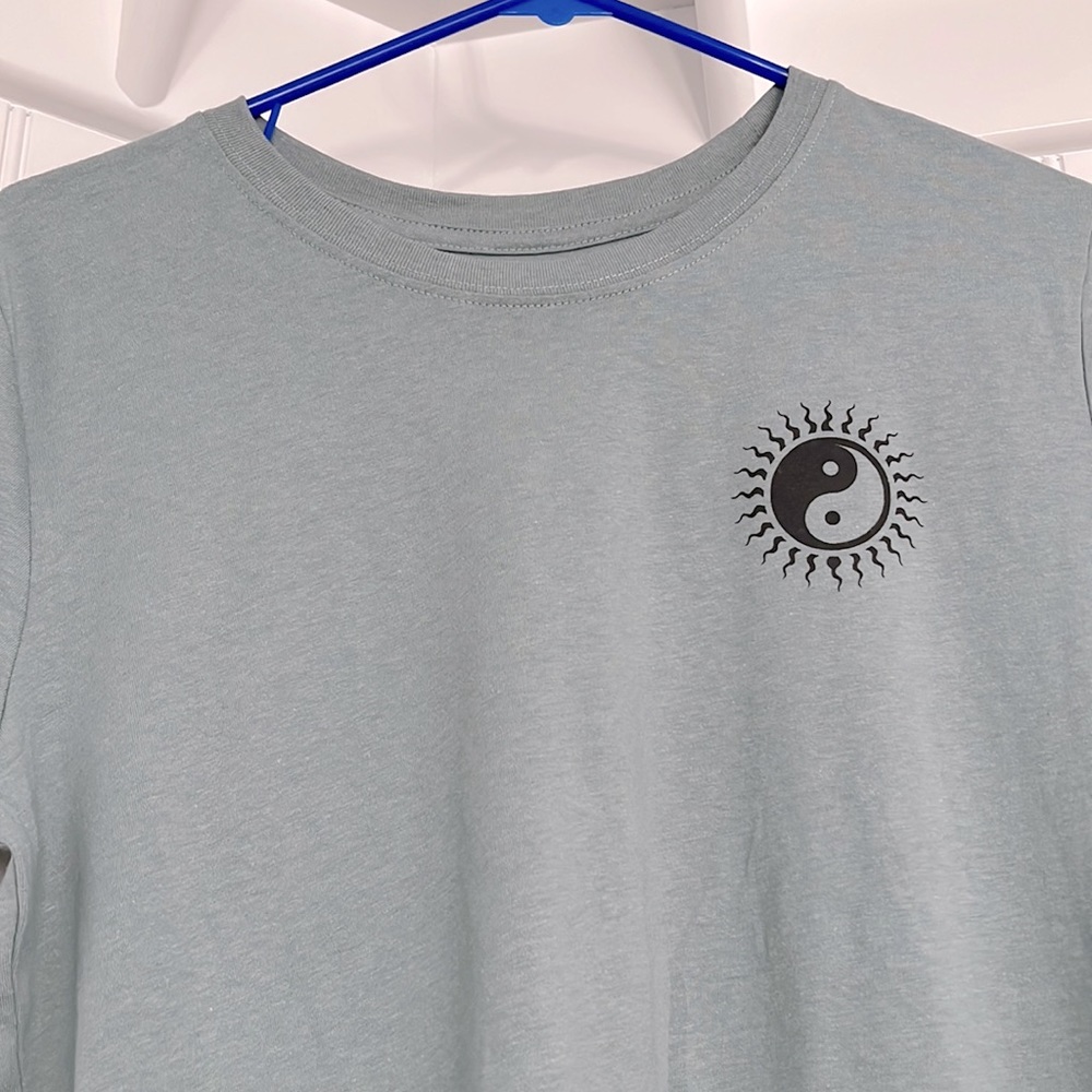 Rebellious One “Grateful”Slate Graphic Women’s Tee - Picture 2 of 6